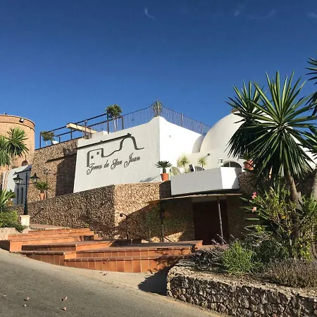 Suites El Rojo