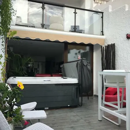 Suites El Rojo Holiday home *